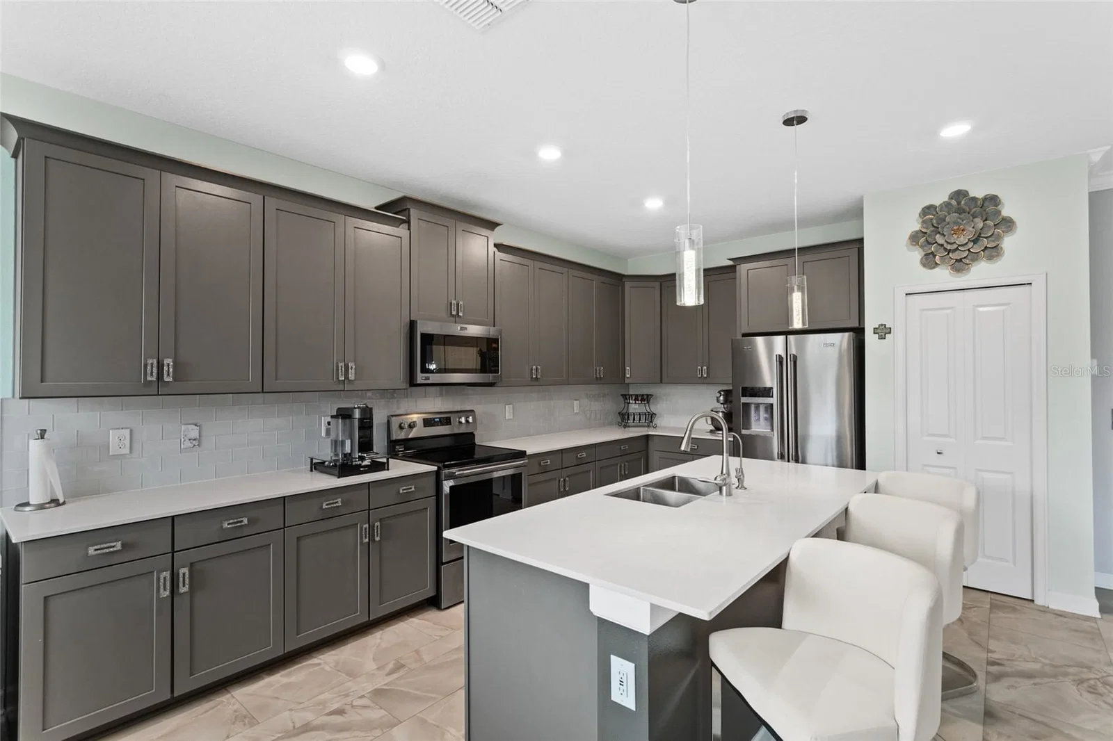 2215 CAMDEN PARK 4