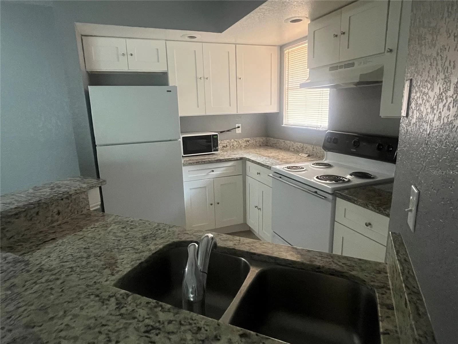 4548 COMMANDER Drive #1412 4