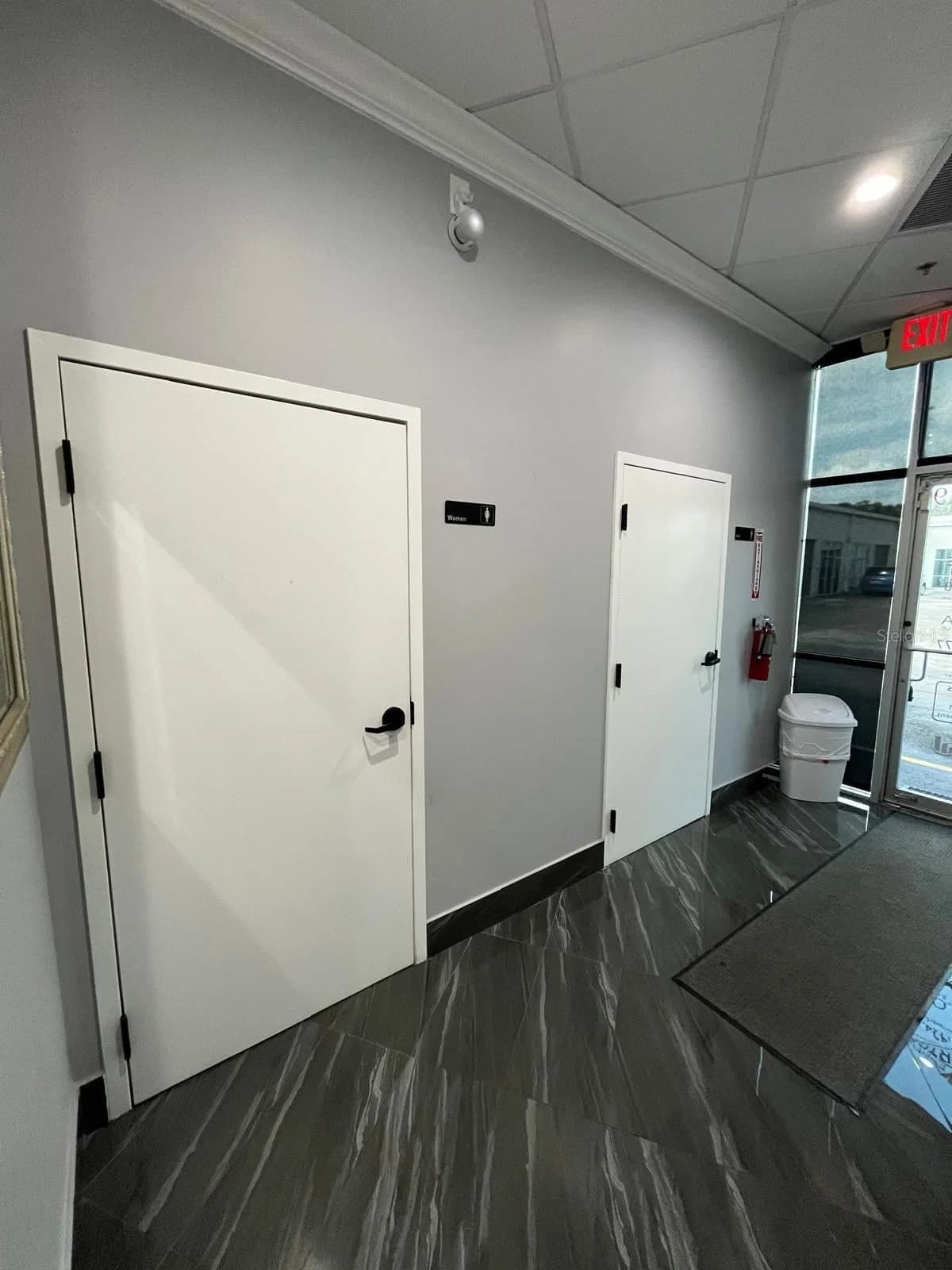 7901 KINGSPOINTE Parkway #19 #Office 3 5