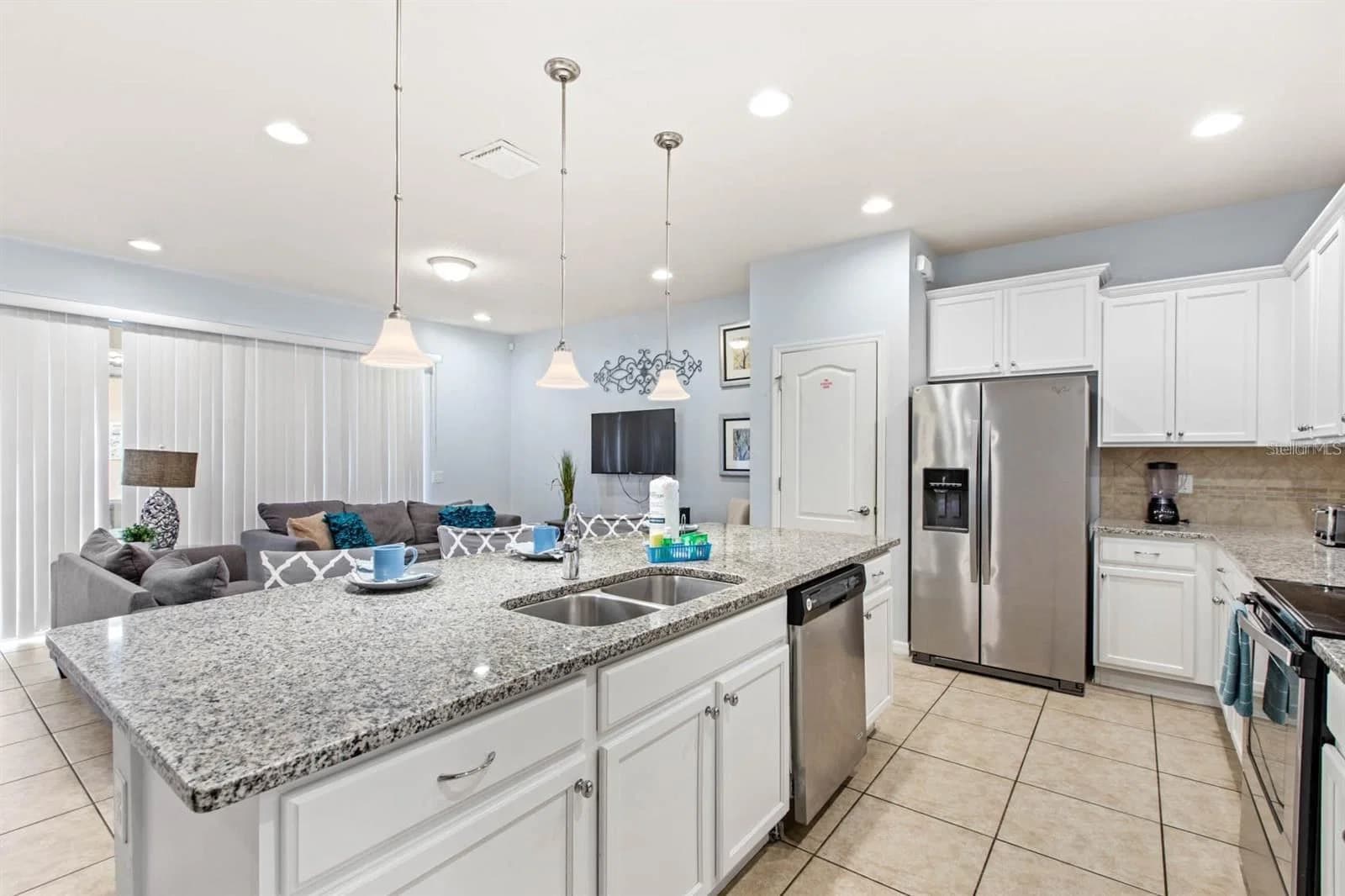2015 MAJORCA DRIVE, Kissimmee, FL 34747 2