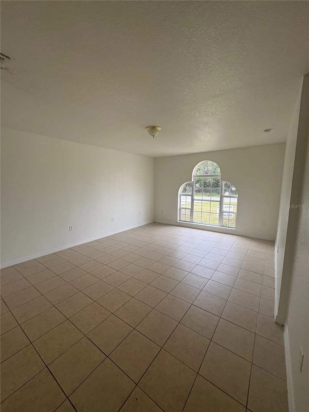 756 CAMEL, Kissimmee, FL 34759 3