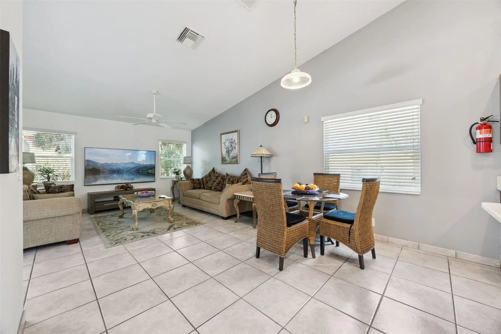 2948 PEMBRIDGE 5