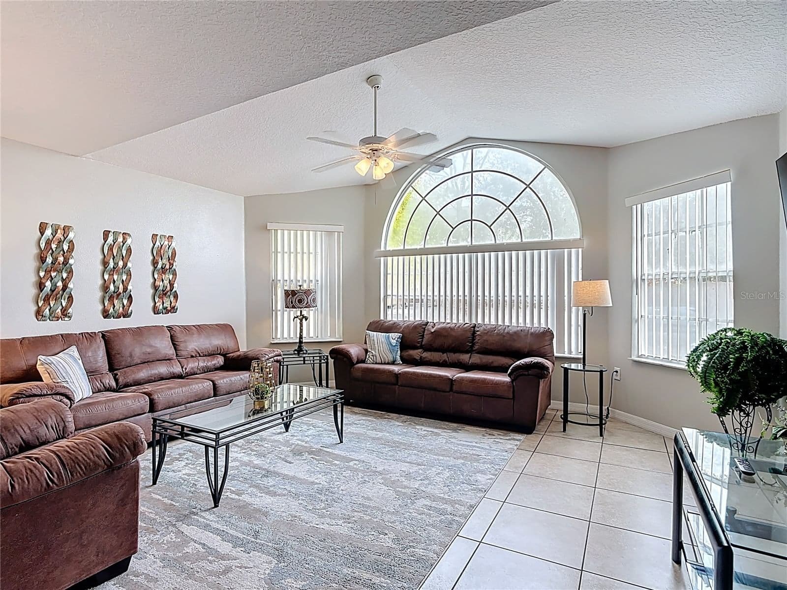 8710 RAIN FOREST 4