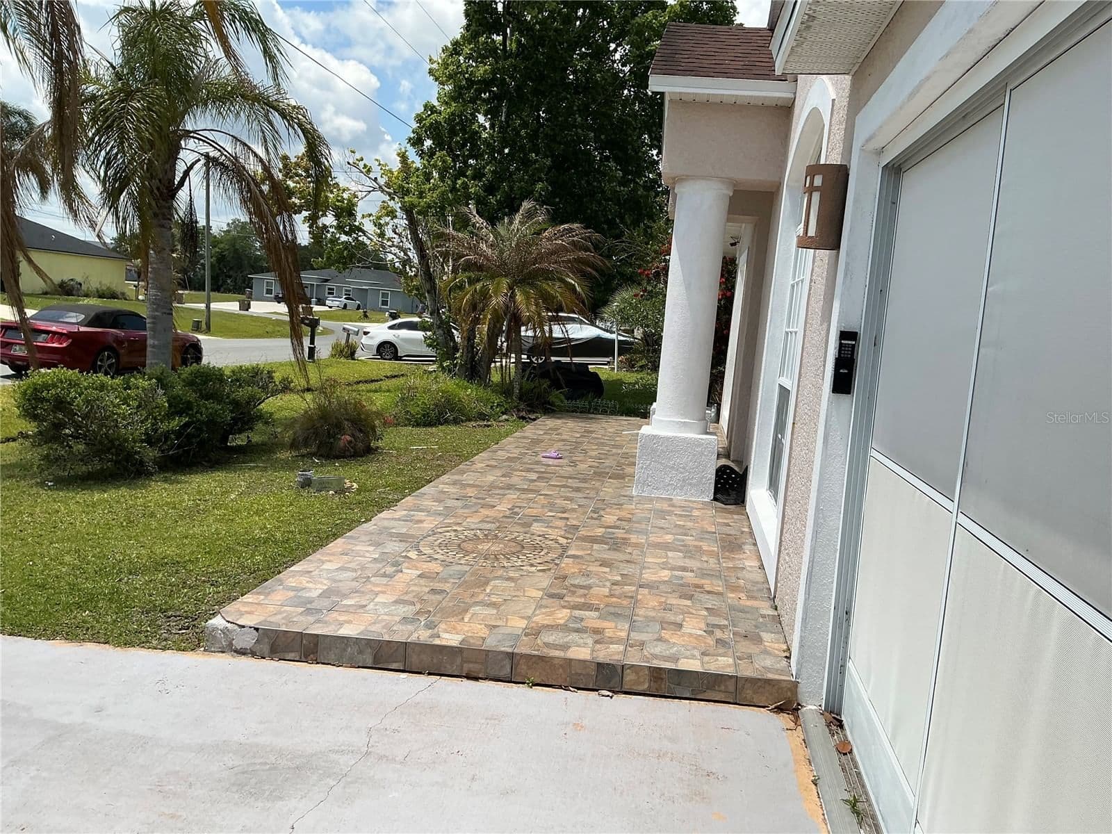 823 OGNON, Kissimmee, FL 34759 2