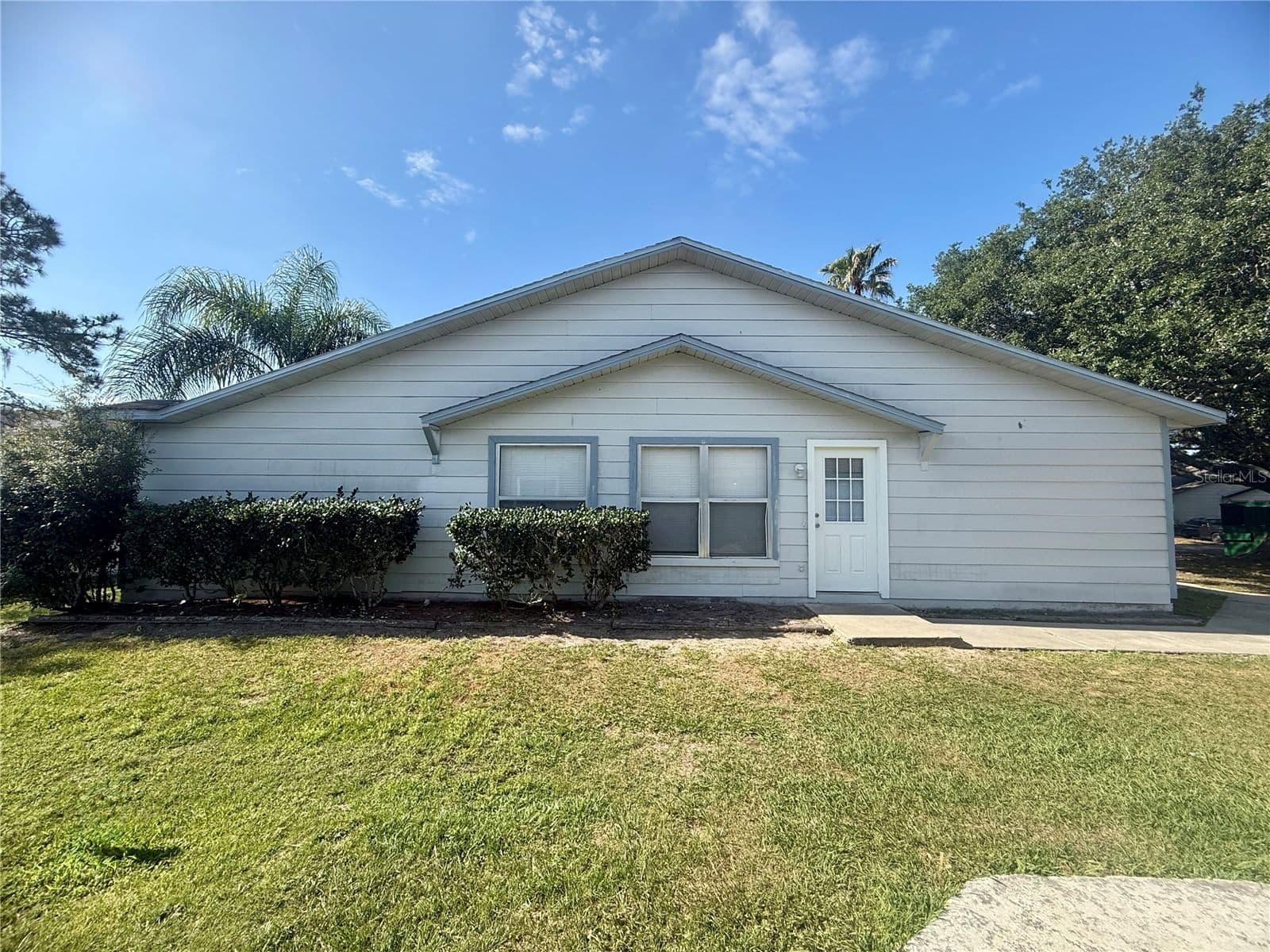 1947 BENTLEY, Kissimmee, FL 34741
