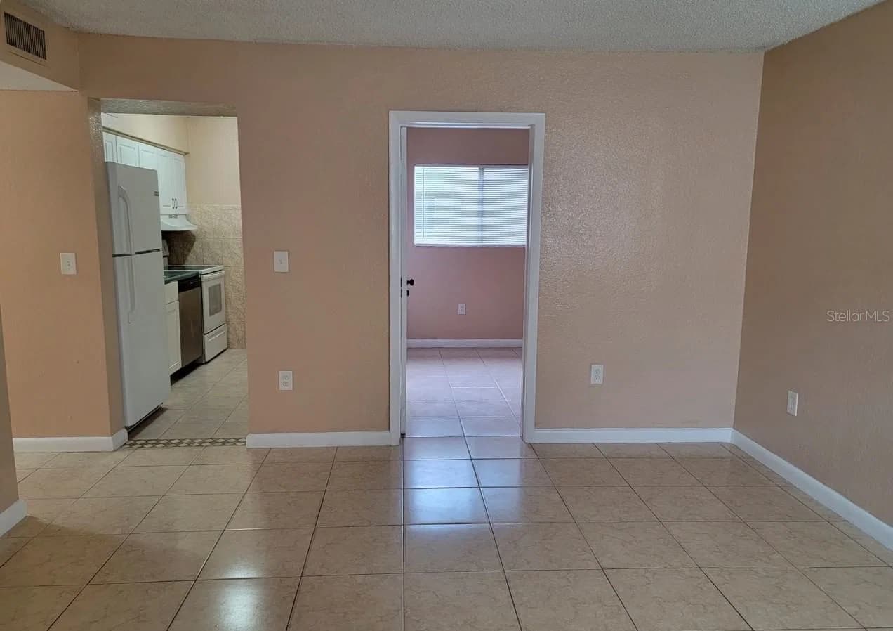 728 RIDENHOUR Circle #728 4