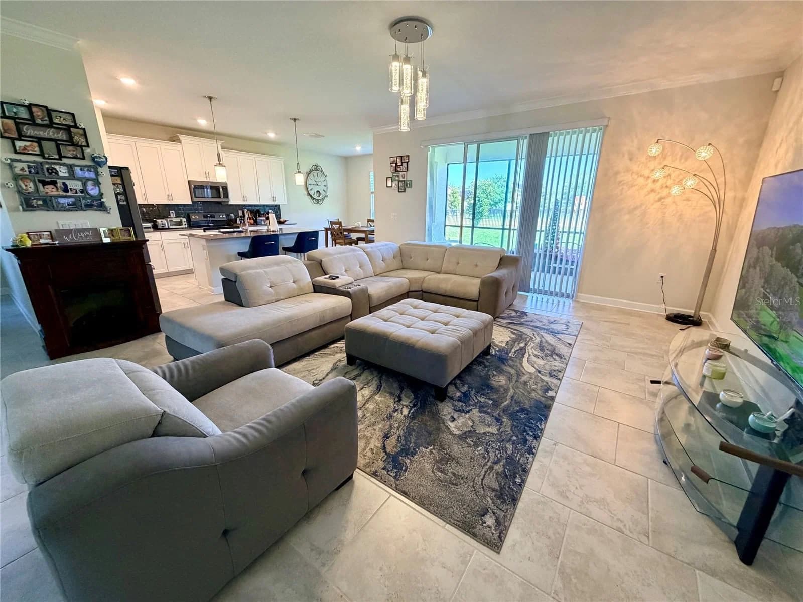 2572 CAMDEN PARK 5
