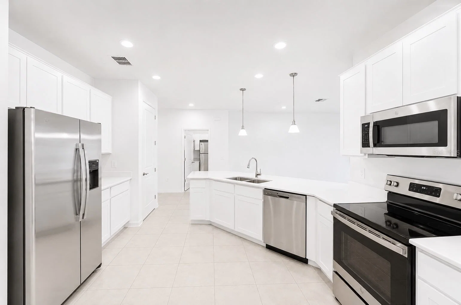 506 HATTERAS 5