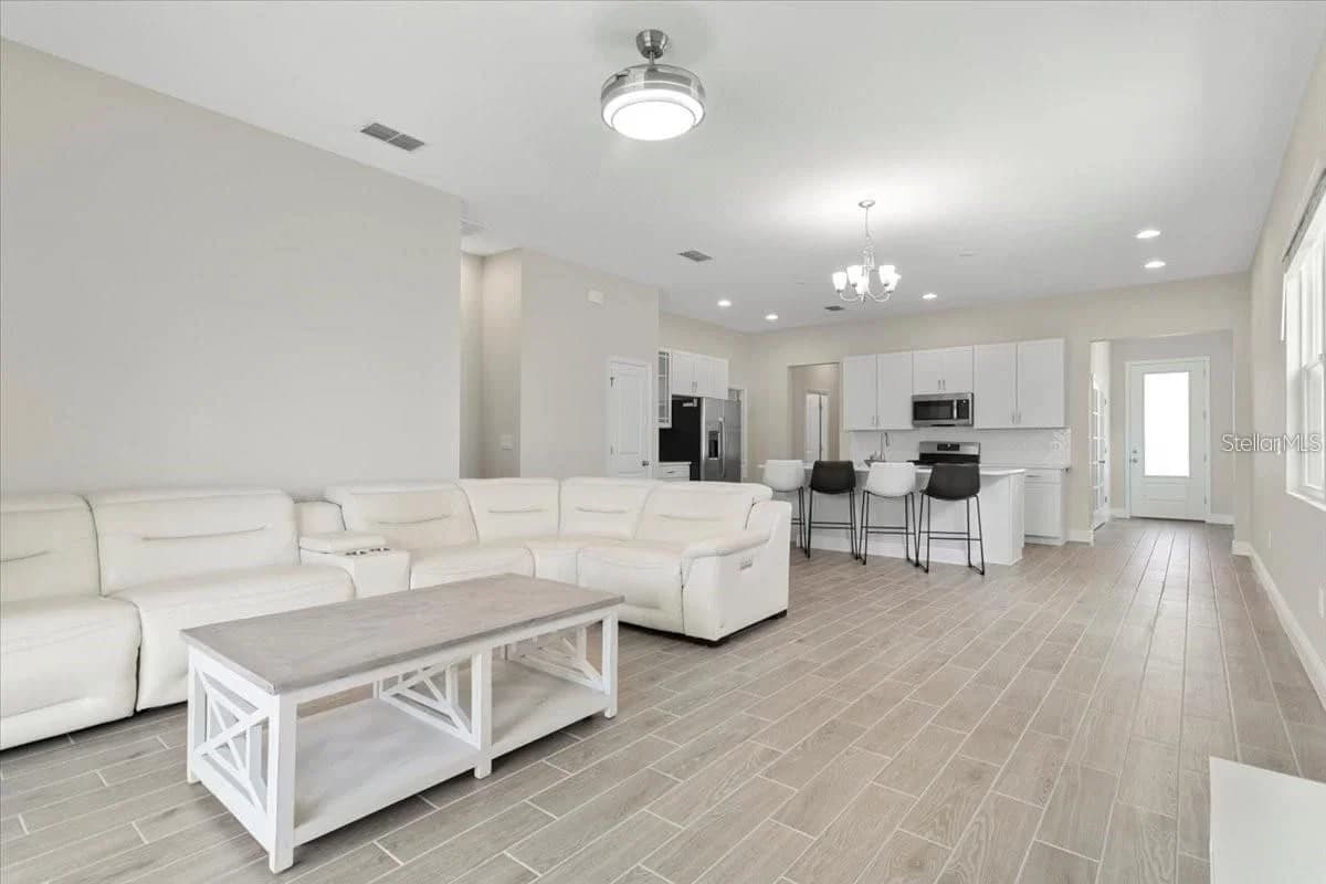 1691 KEY BAY, Kissimmee, FL 34747 2