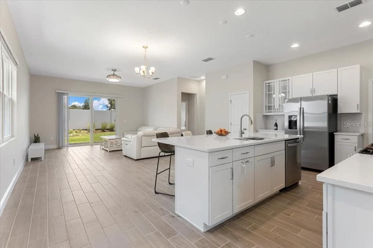 1691 KEY BAY, Kissimmee, FL 34747 3