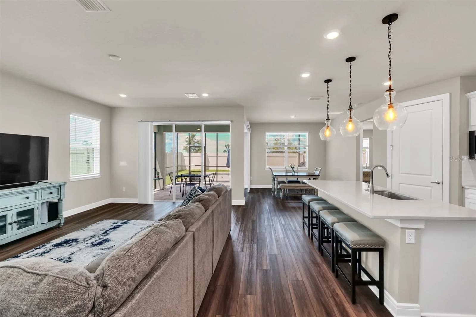 2001 SPRING SHOWER, Kissimmee, FL 34744 2