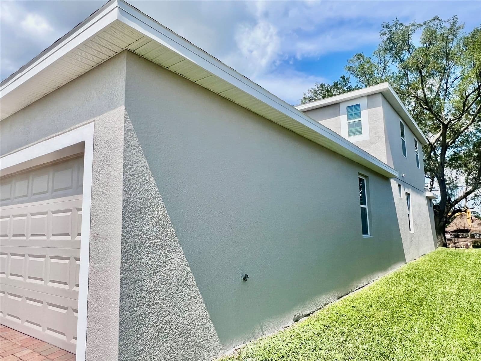 3215 STRATTON 4