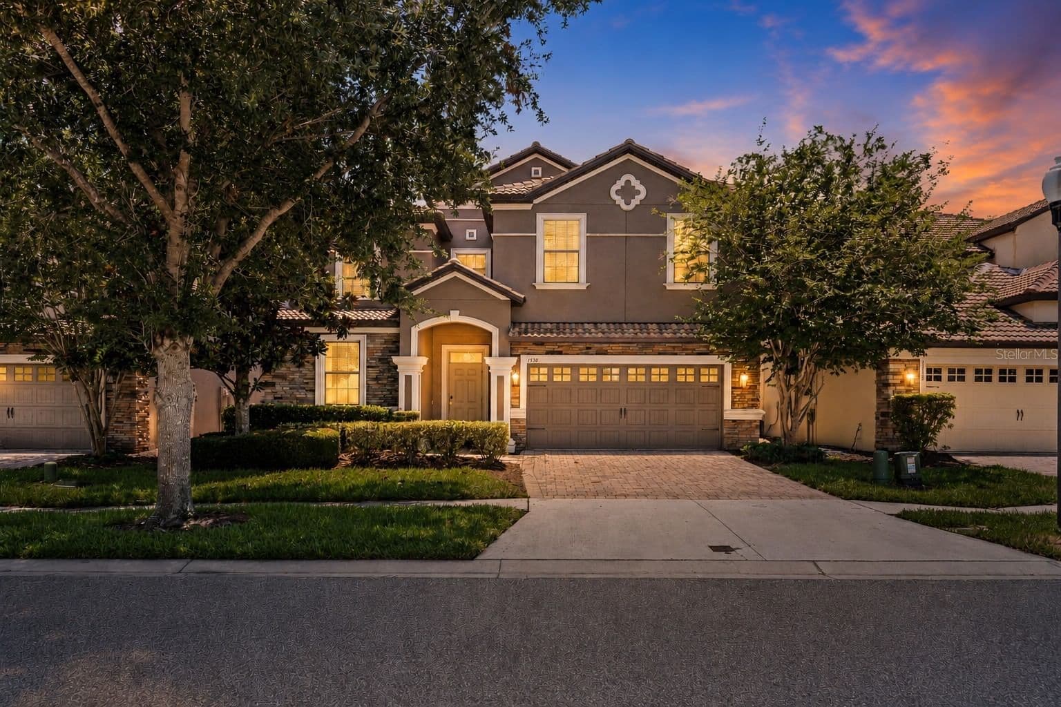 1530 MOON VALLEY 2
