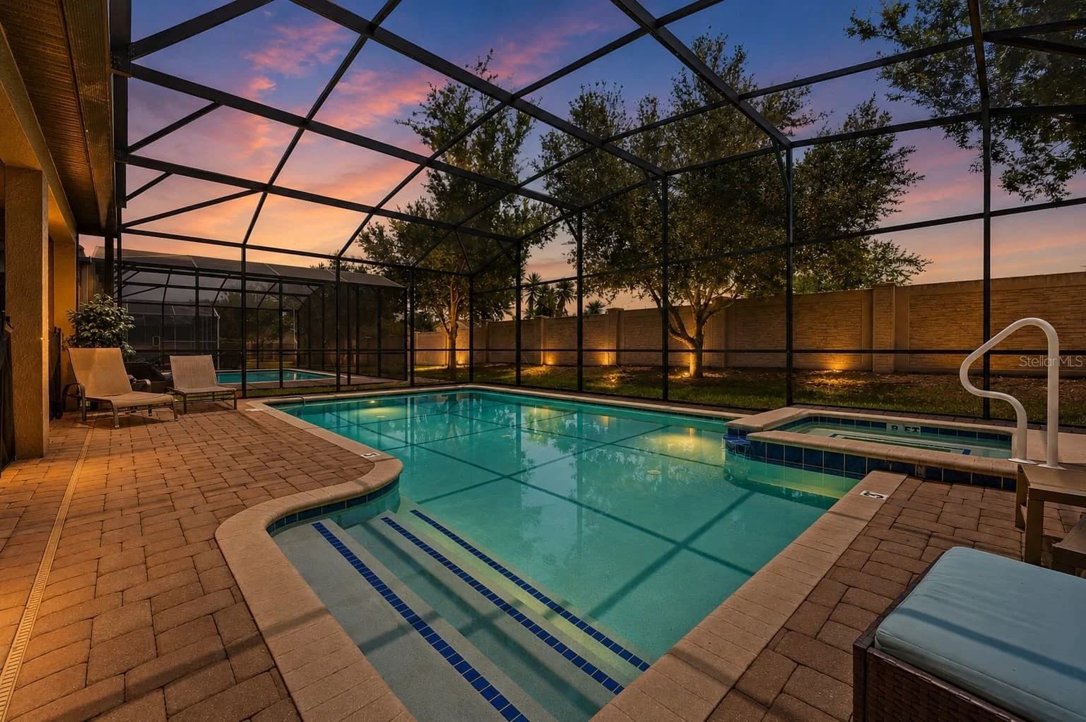1530 MOON VALLEY 5