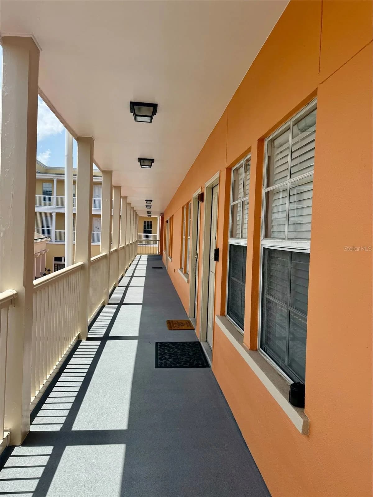 606 MARKET 3