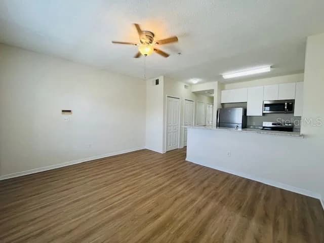 606 MARKET 4