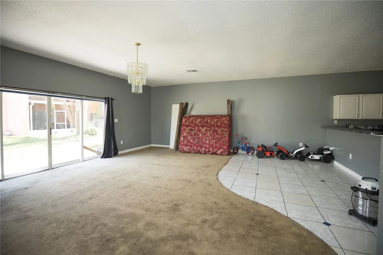 1055 UNIVERSAL REST 5