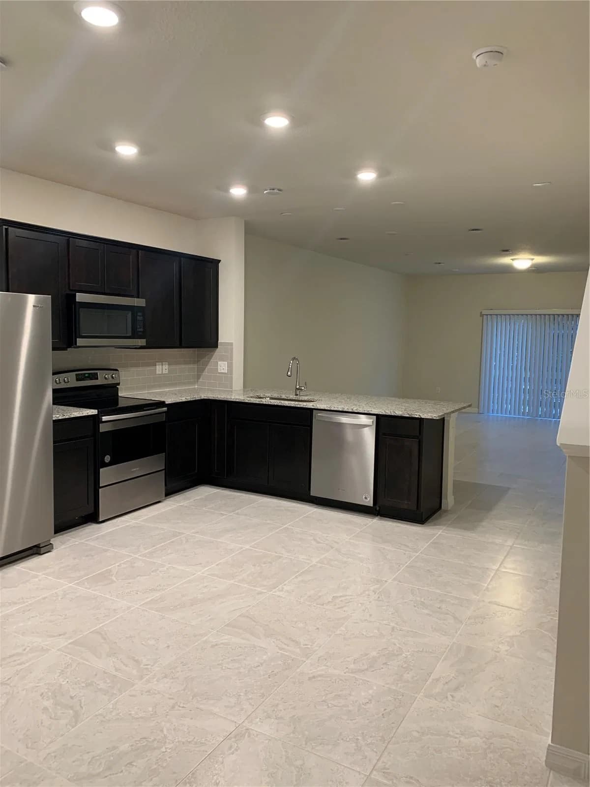 2567 BUENA VIEW 2
