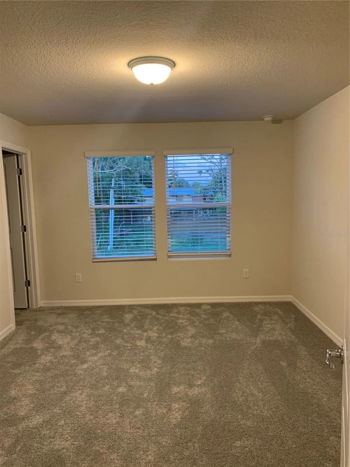 2567 BUENA VIEW 5