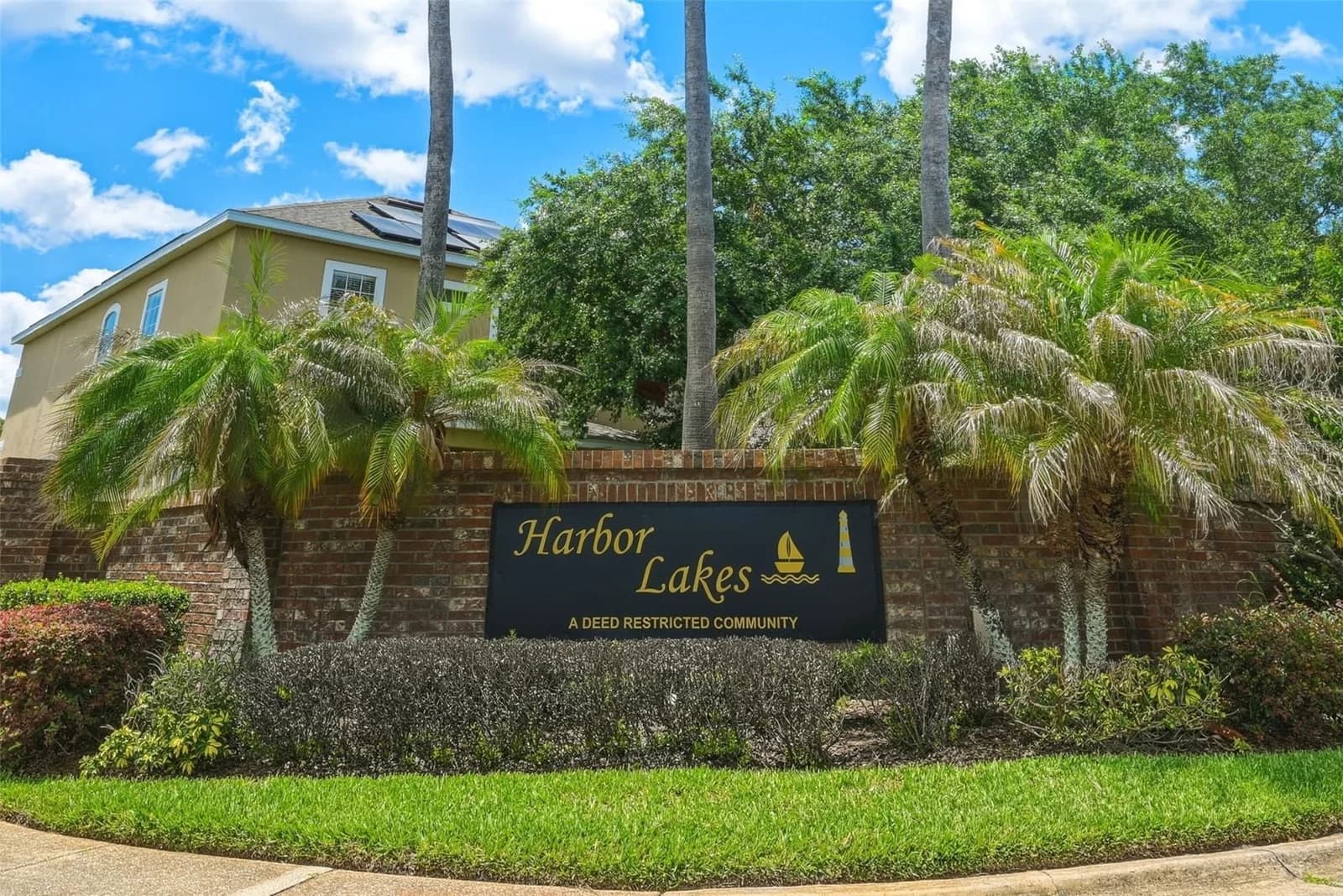 1357 DARNABY, Orlando, FL 32824 3