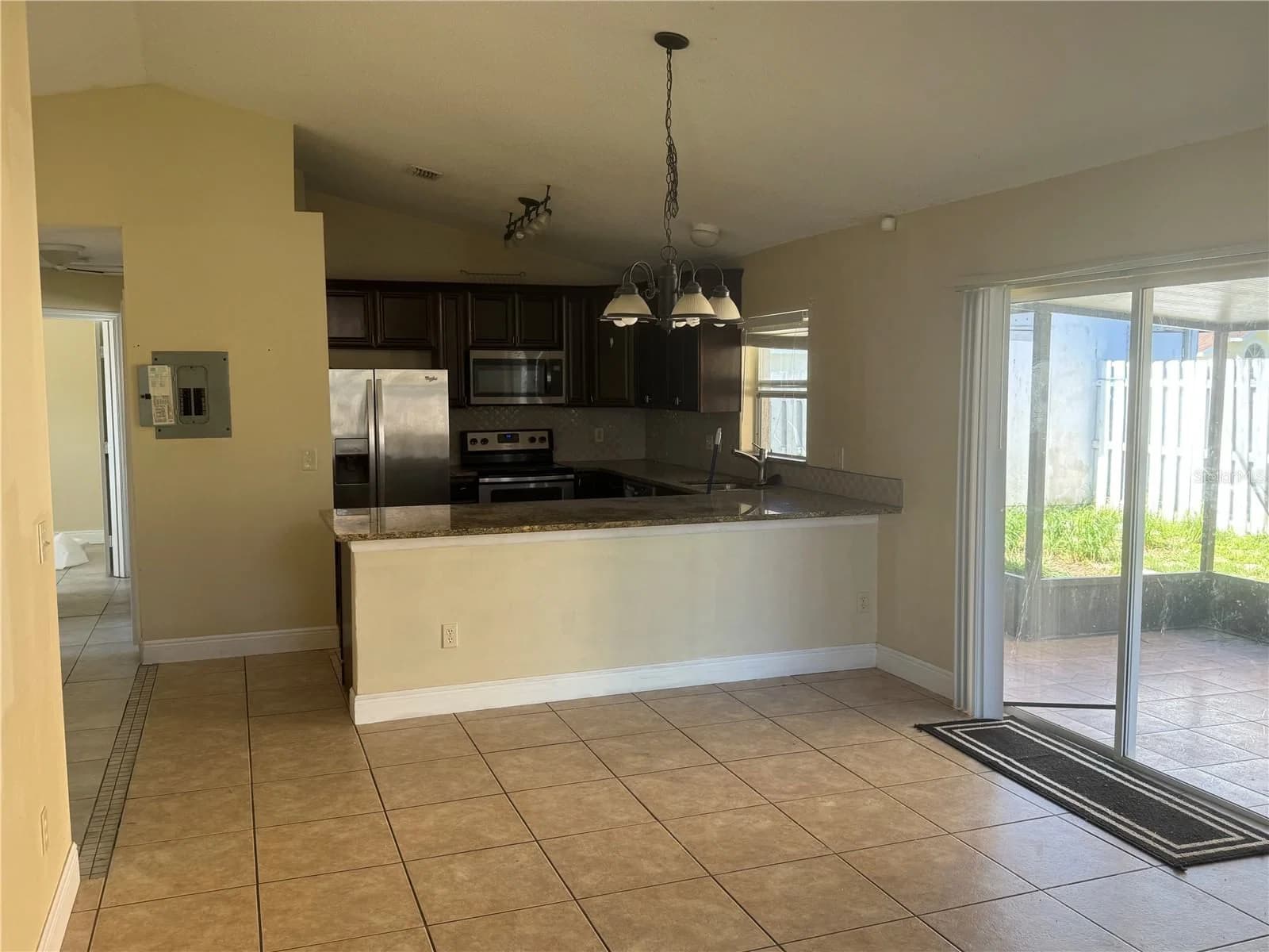 2399 HARBOR TOWN 5