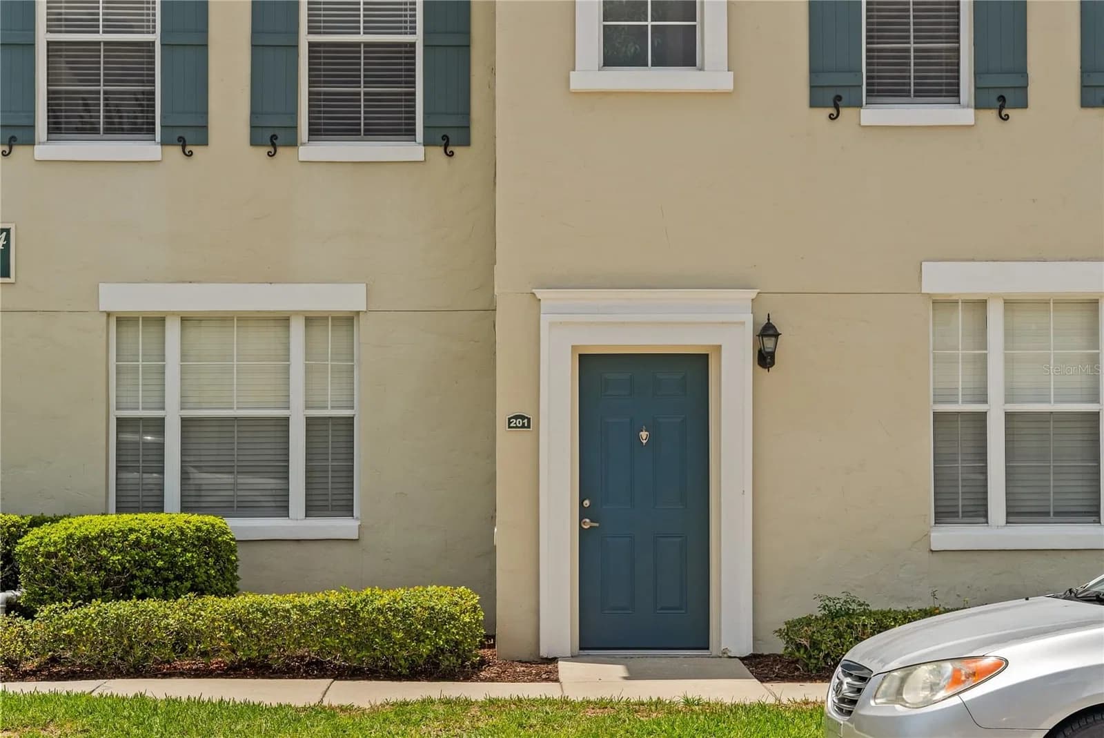 714 SIENA PALM 2