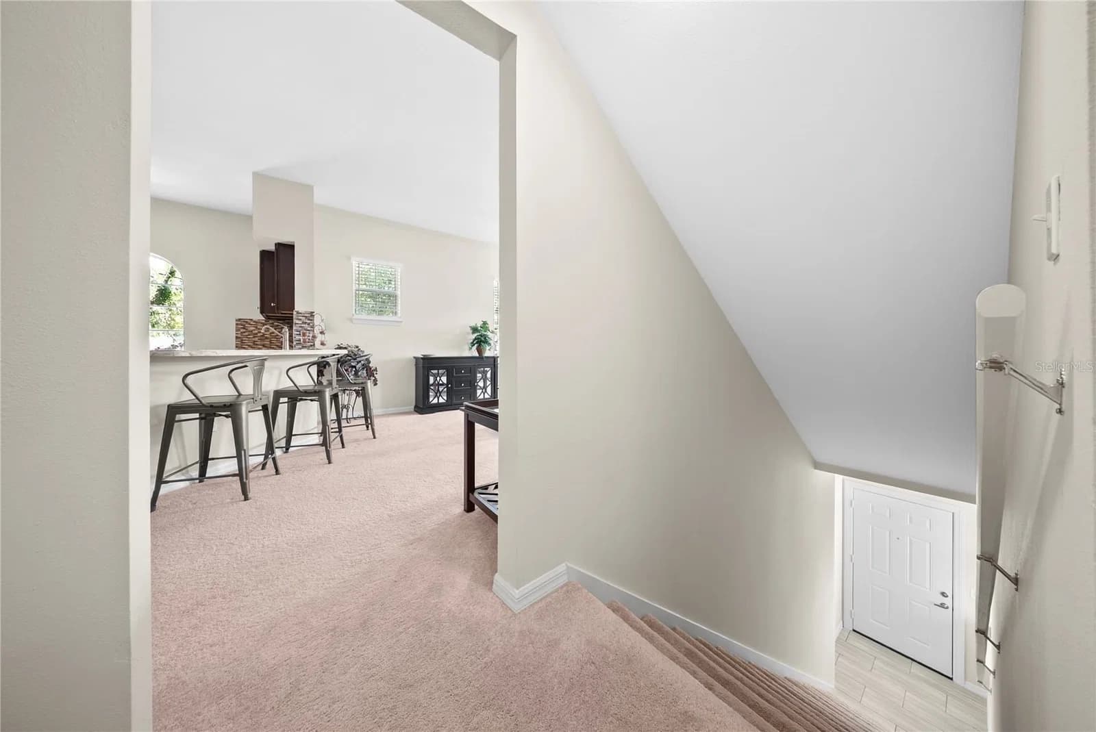 714 SIENA PALM 4