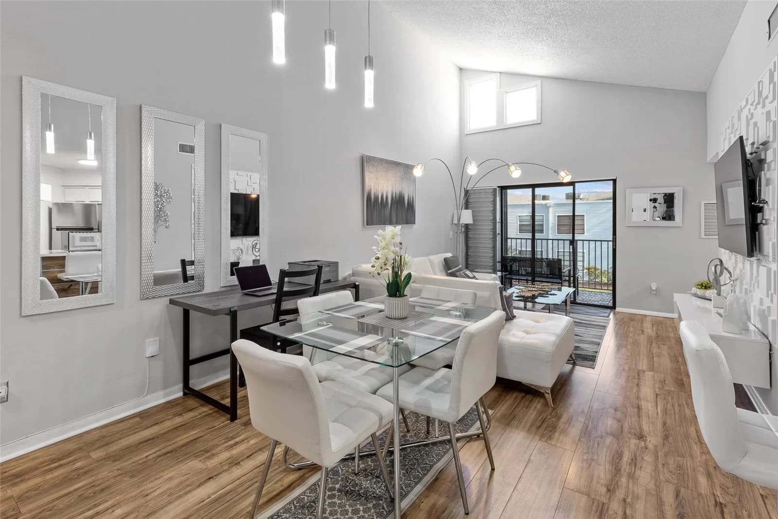 3793 ATRIUM 4