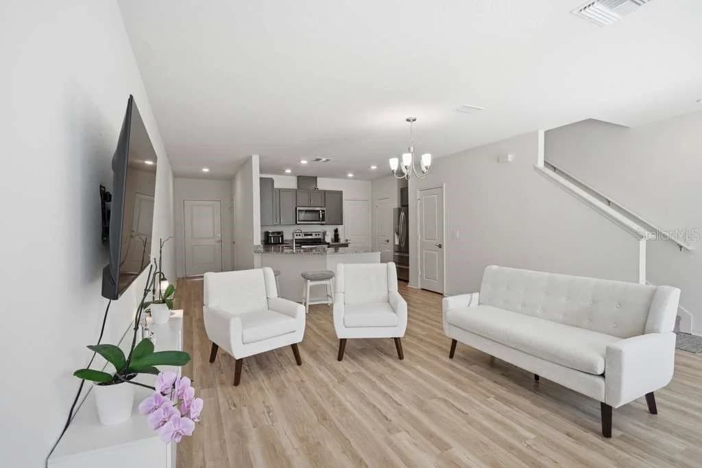 9424 WESTSIDE HILLS 2