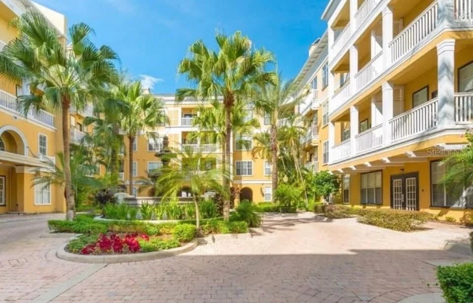 860 ORANGE, Orlando, FL 32801 2