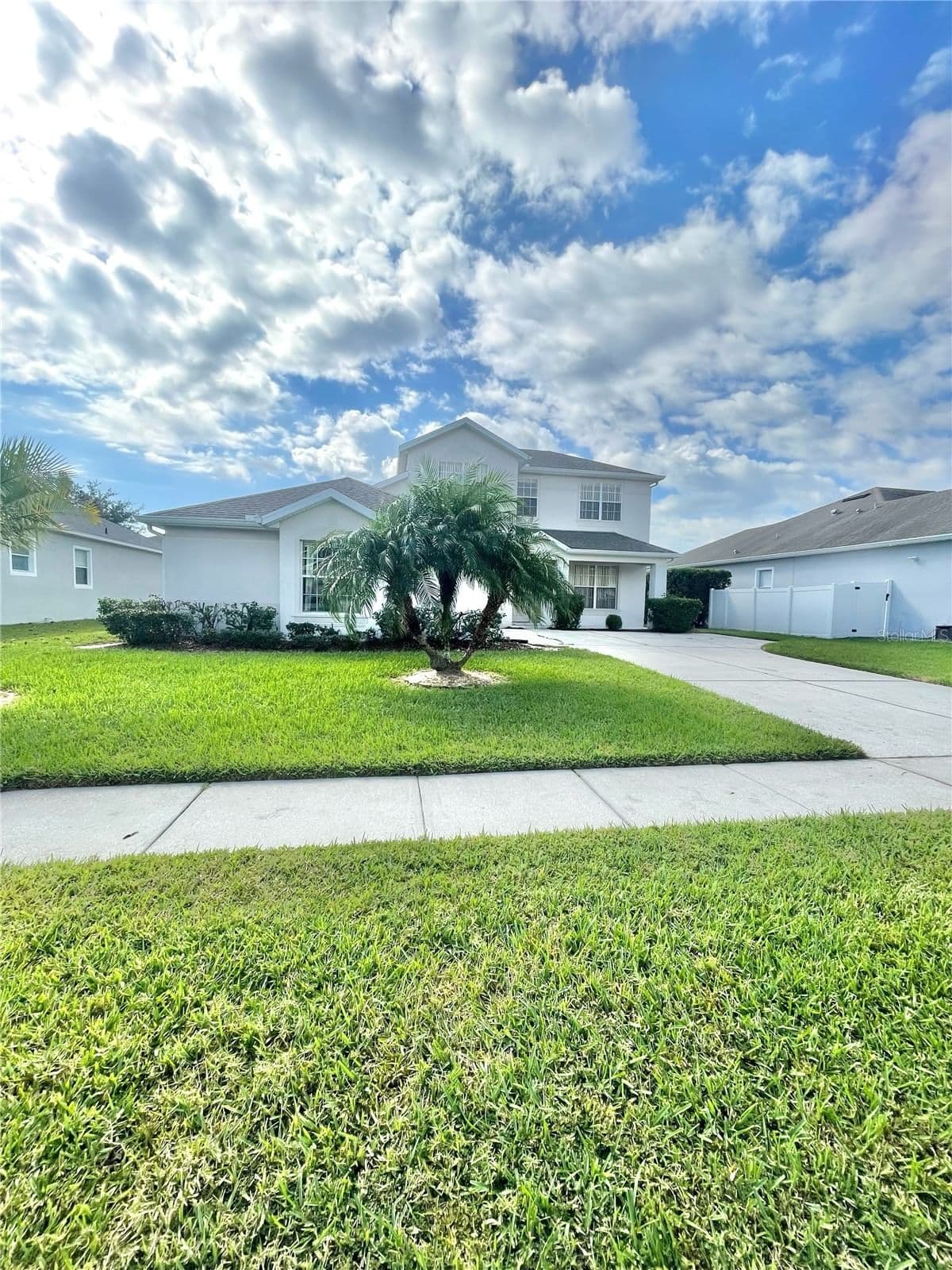 2370 HINSDALE 5