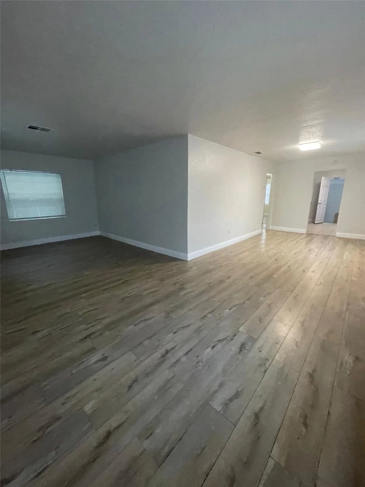 2319 CARLTON 5