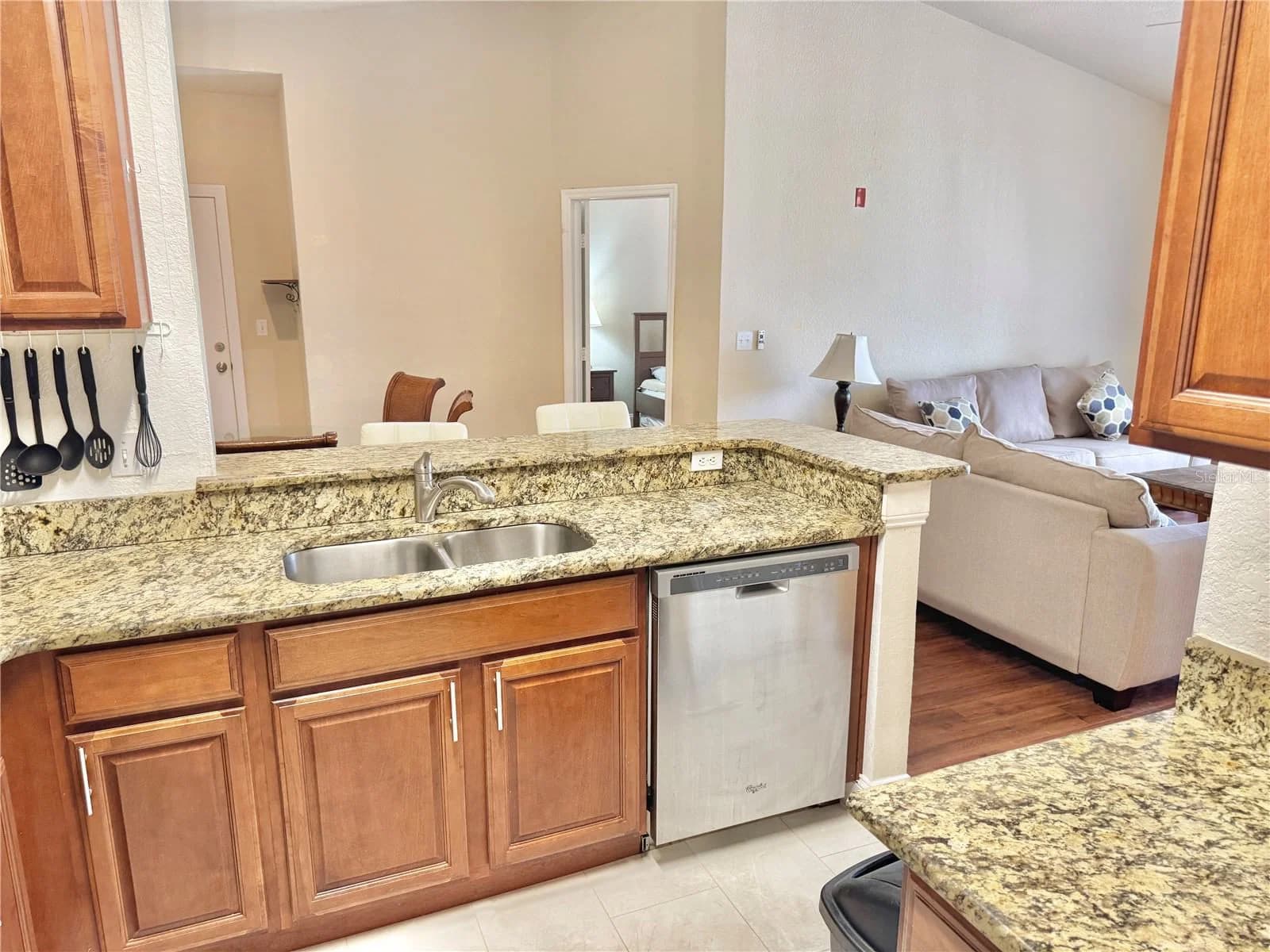 8828 DUNES 5