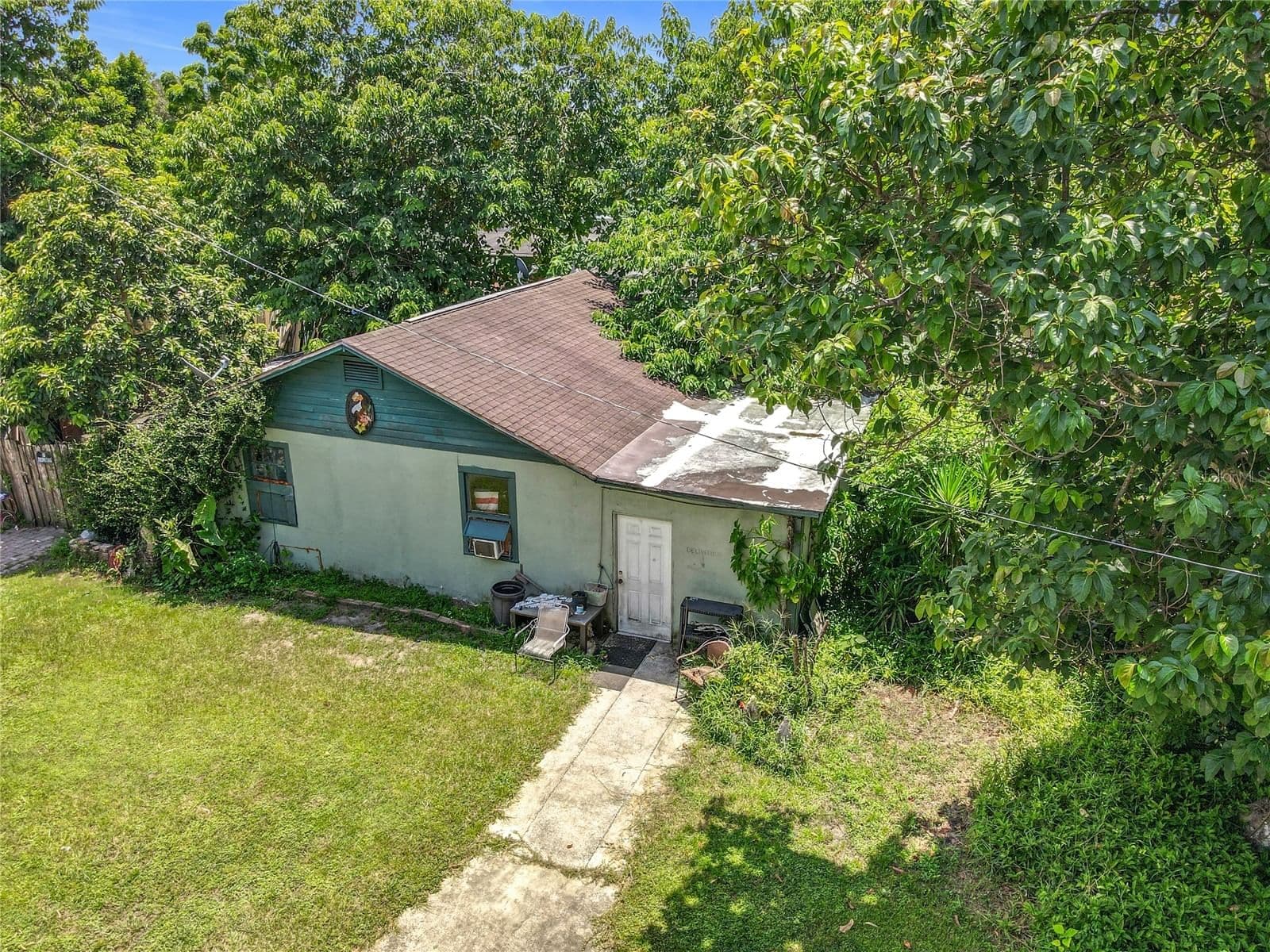 1906 VINE, Orlando, FL 32806 3