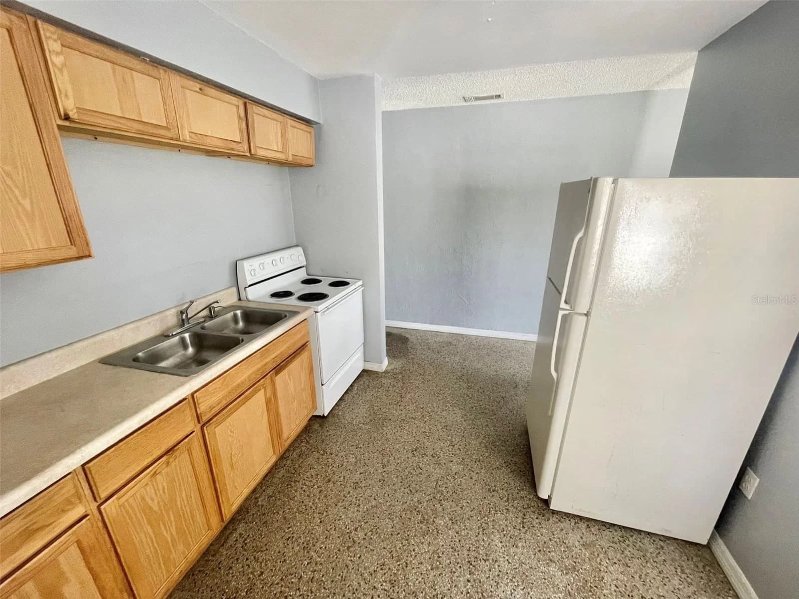 4615 EDGEWATER, Orlando, FL 32804 2