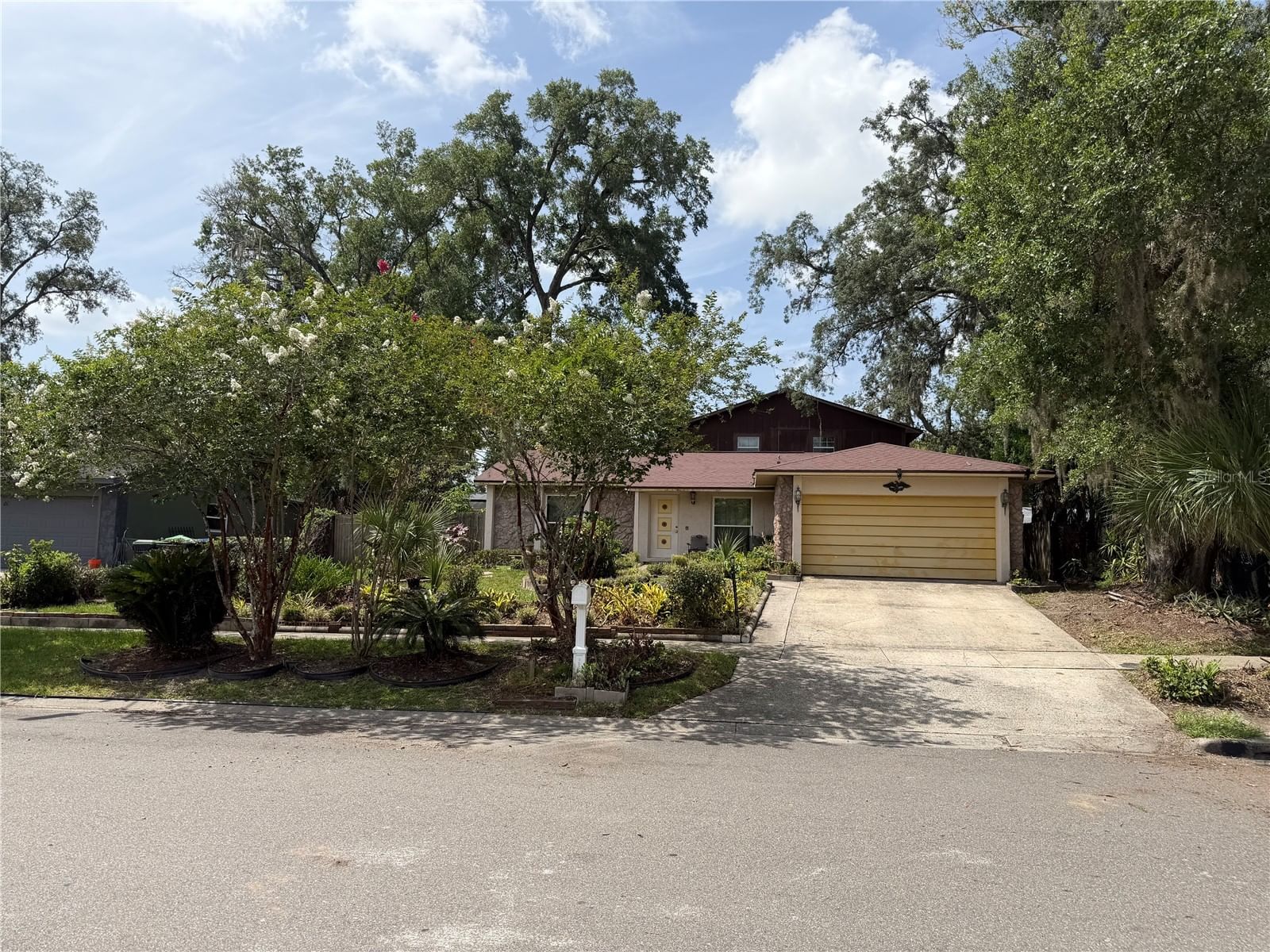 5832 ELON, Orlando, FL 32808 3