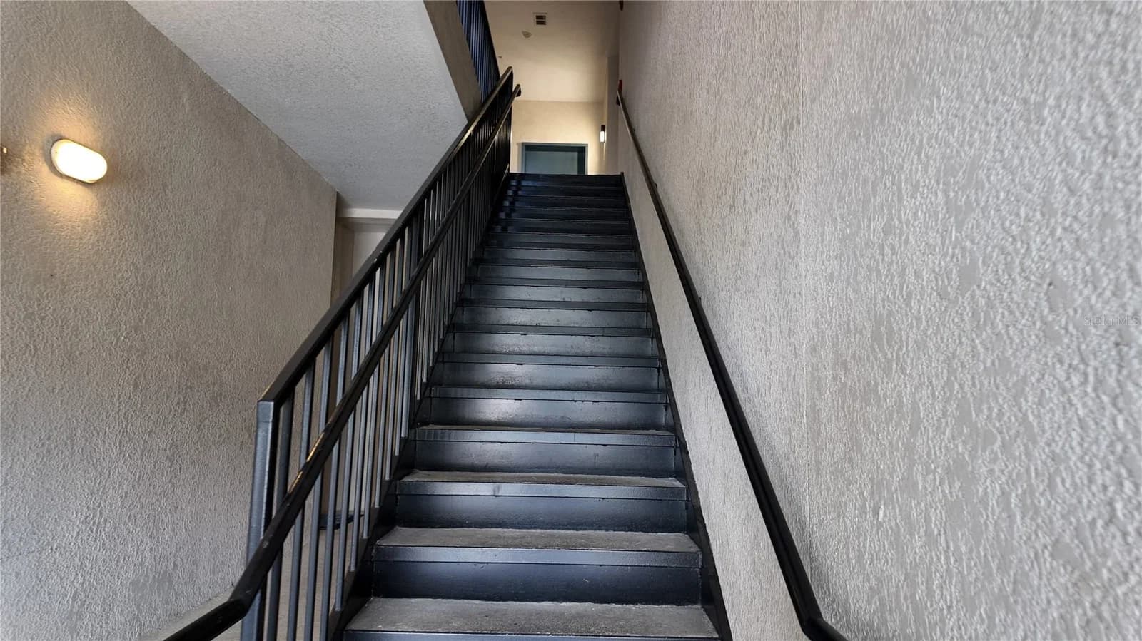 3051 GREYSTONE 2