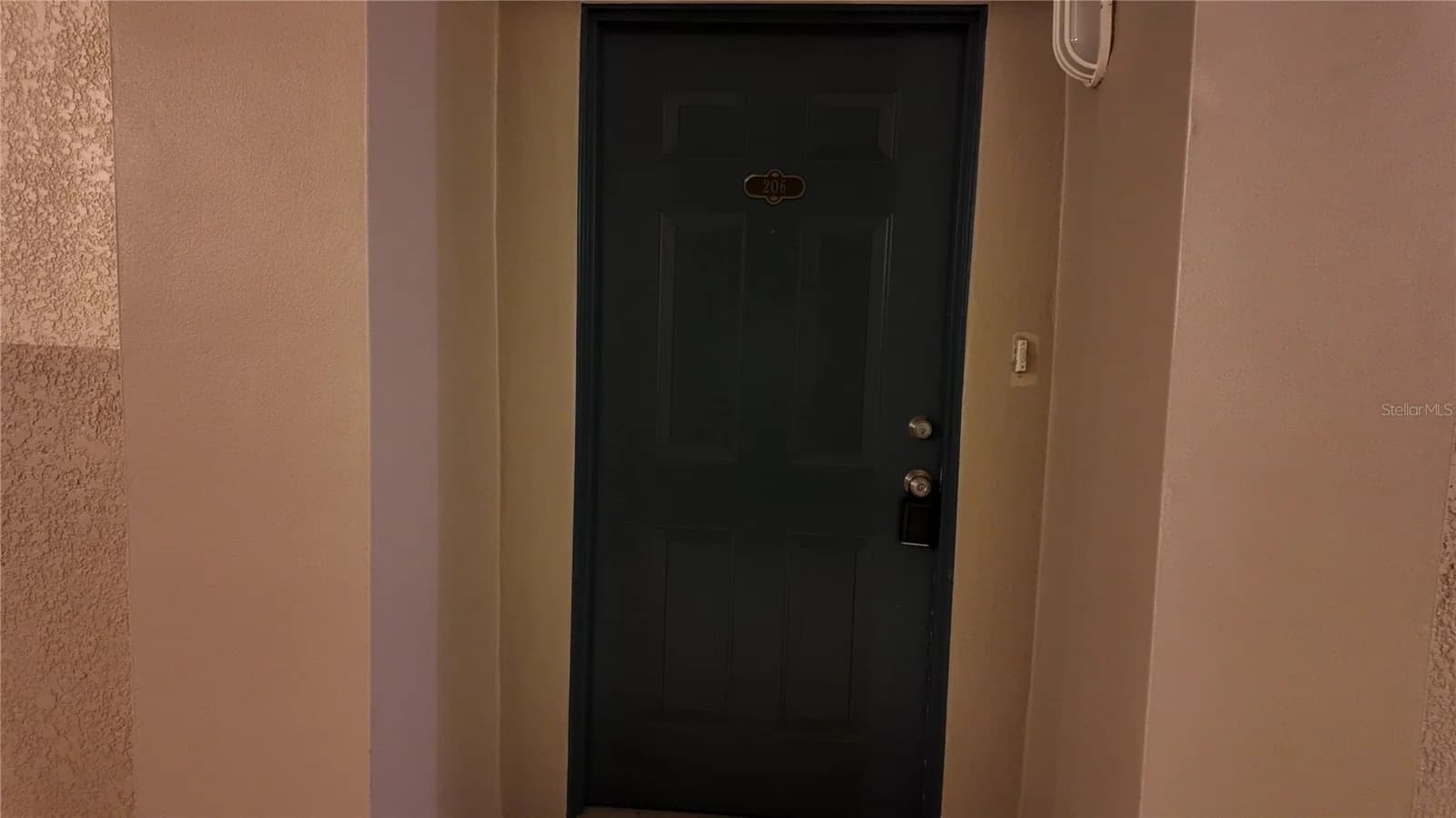 3051 GREYSTONE 3