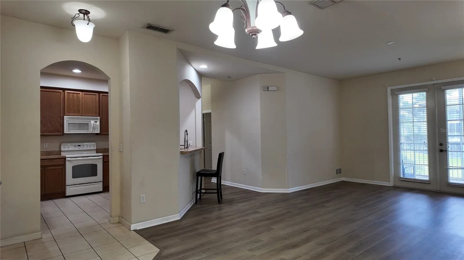 3051 GREYSTONE 5