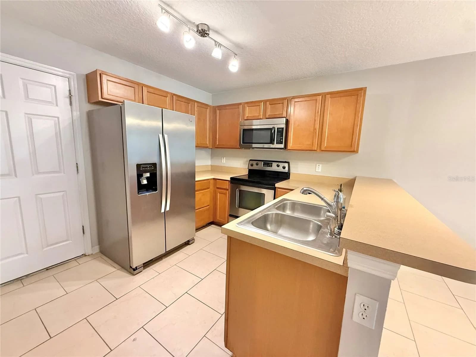 609 CRESTING OAK 5