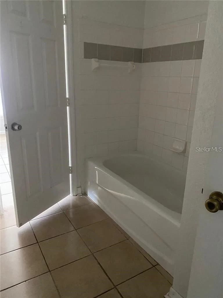 3725 CASTLE PINES, Orlando, FL 32839 3