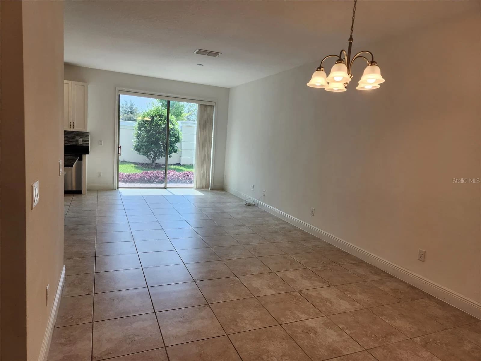 9805 WINNINGTON 5