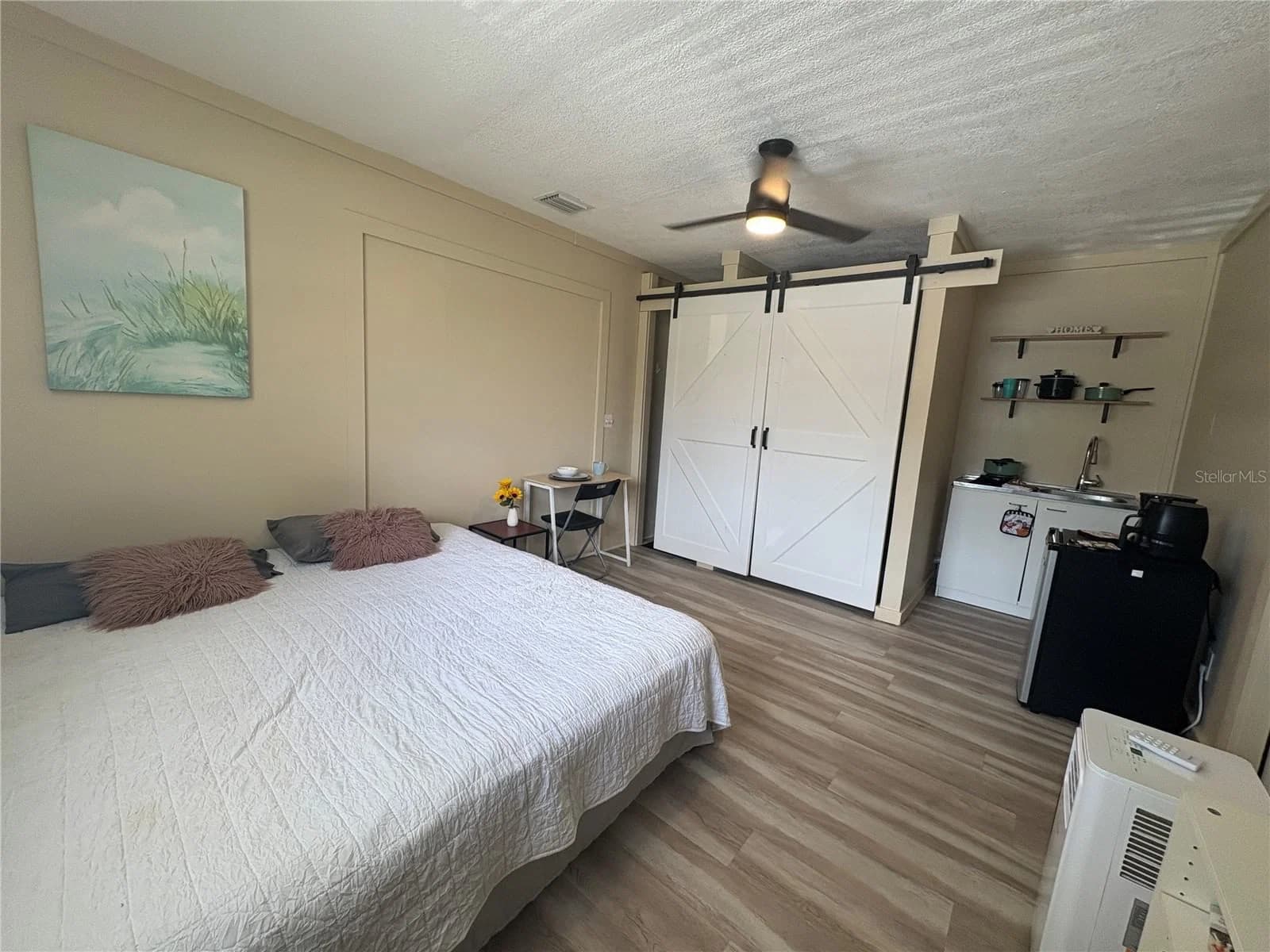 14413-B HERTHA, Orlando, FL 32826 2