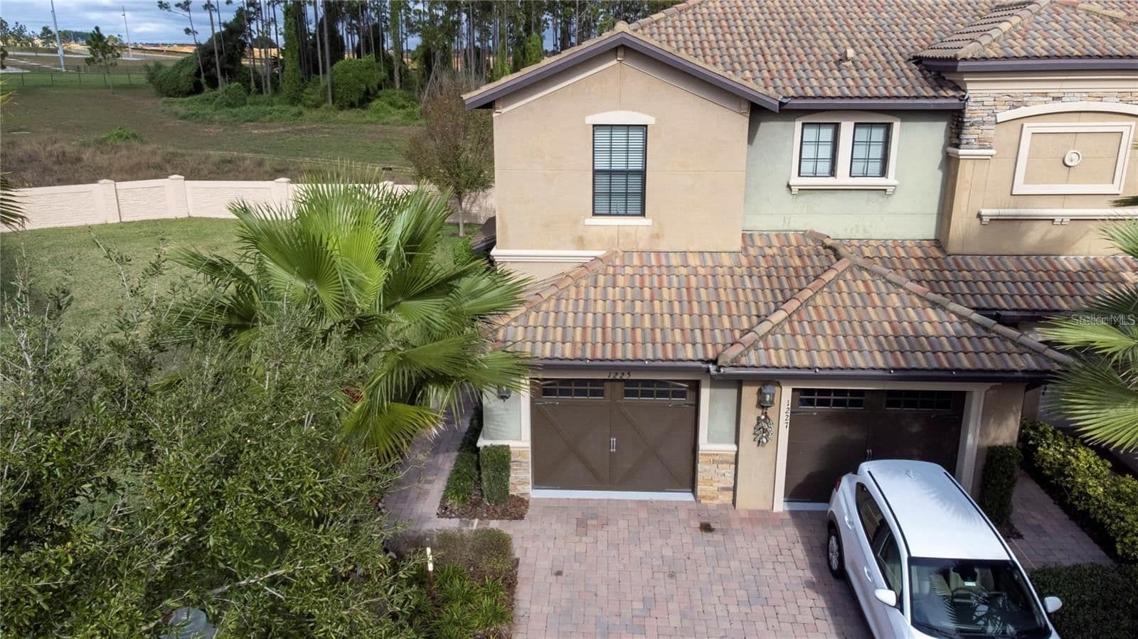 1225 LONG COVE 2