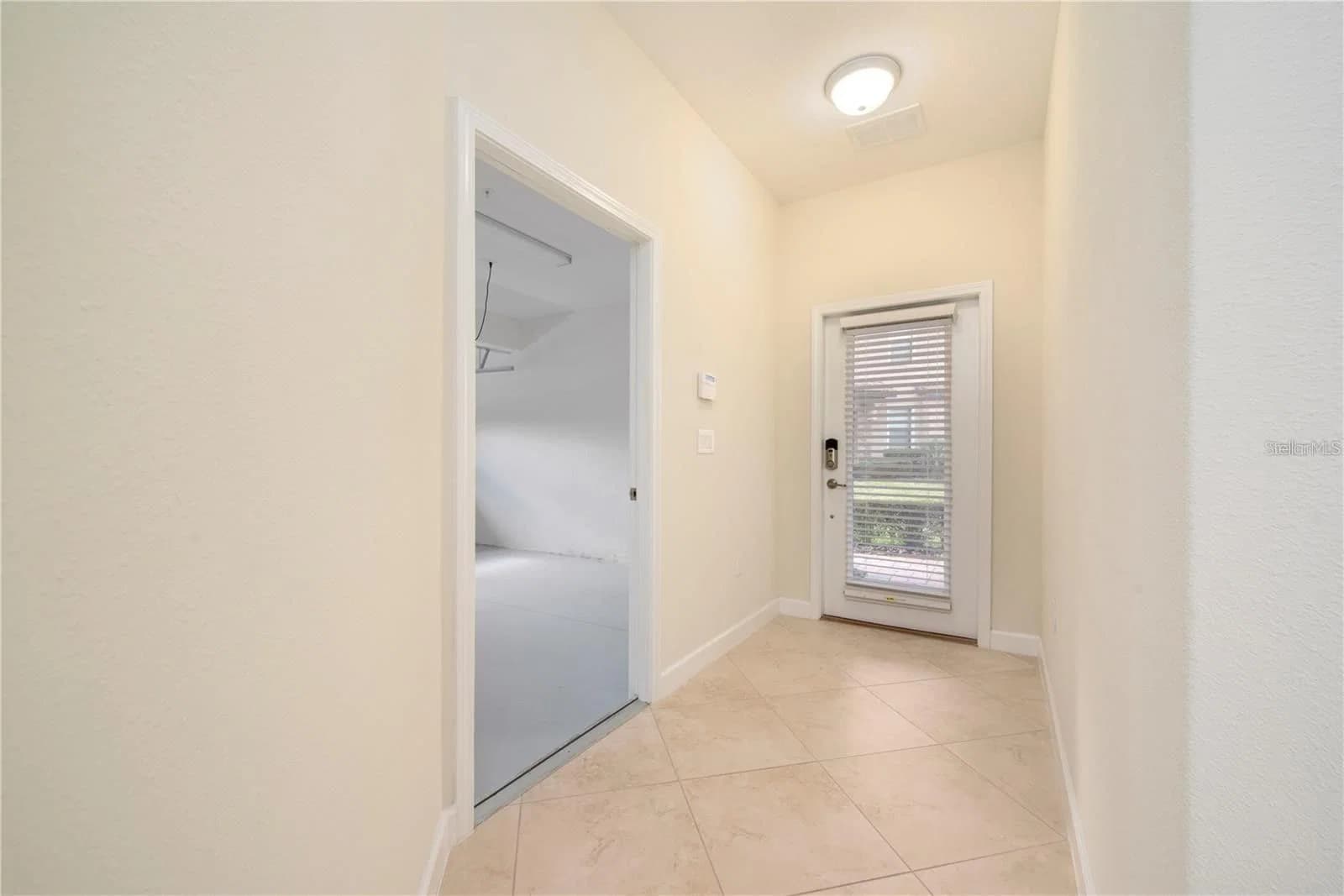 1225 LONG COVE 4