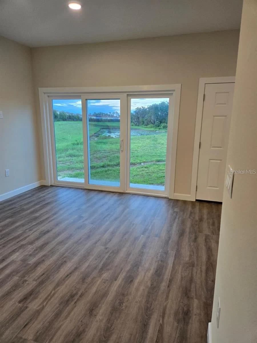 1019 OAK BLUFF 4