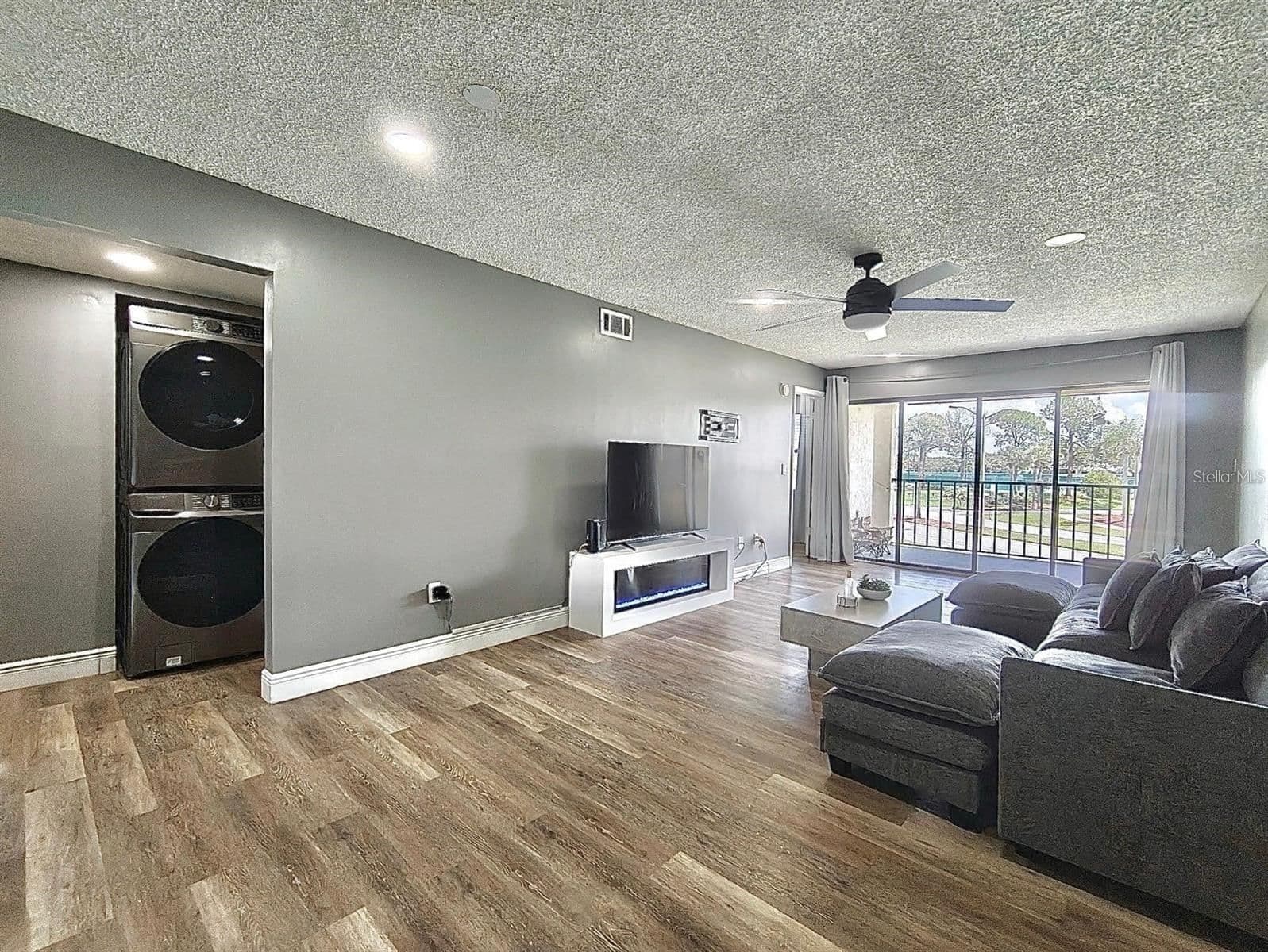 6062 WILLOWPOINTE 4