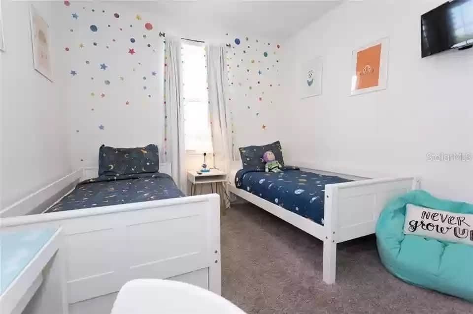 134 CAPTIVA 5