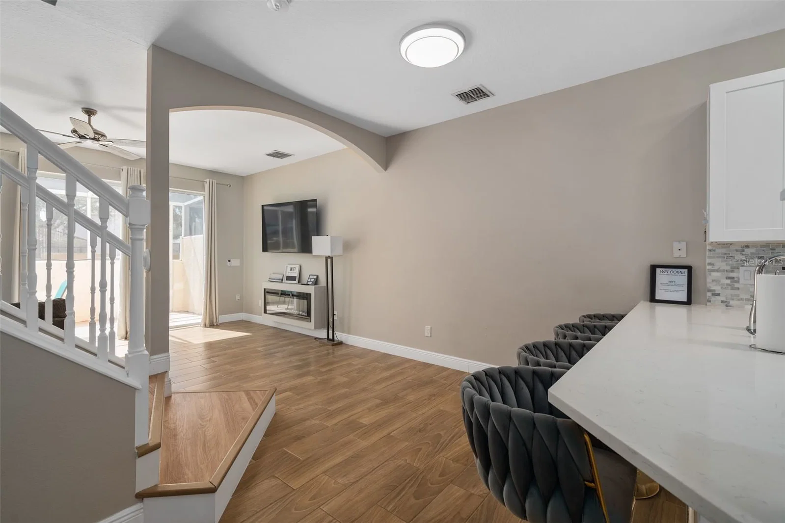 1204 S BEACH CIR 4