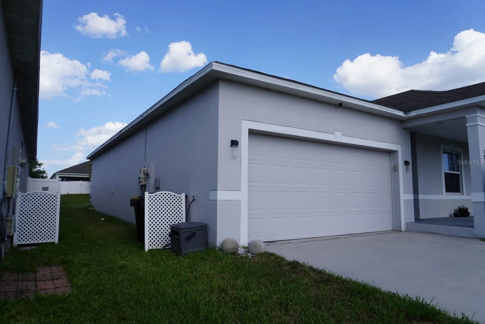 387 PINECREST 4